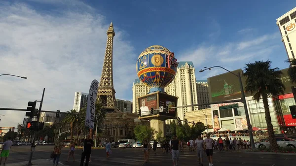 โรงแรมปารีสและคาสิโนที่ Las Vegas Boulevard เลเซอร์ VEGAS, UNITED STATES 22 เมษายน 2017 — ภาพถ่ายสต็อก