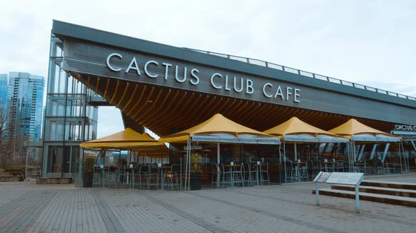 Cactus Club Cafe in Vancouver - VANCOUVER, CANADA - APRIL 11, 2017 — стокове фото