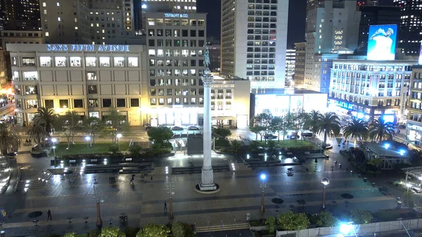 Gece Renkli San Francisco Union Meydanı - SAN FRANCISCO, Birleşik Devletler - 21 Nisan 2017 — Stok fotoğraf