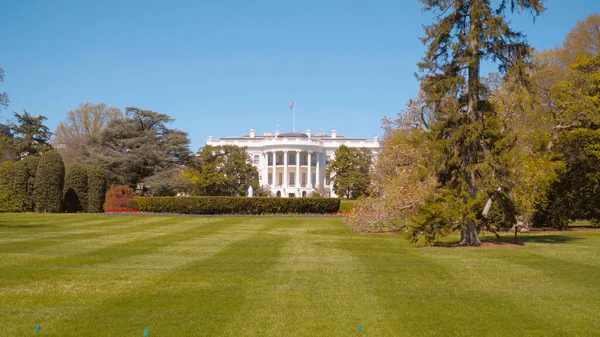 Ovala rummet och ordförandens trädgård i Vita huset i Washington DC - fotografi — Stockfoto