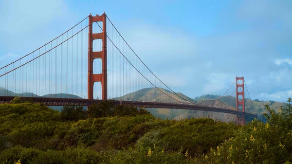 Γέφυρα Golden Gate San Francisco - θέα από Battery East Park - ταξιδιωτικές φωτογραφίες — Φωτογραφία Αρχείου