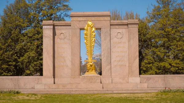 Second Division Memorial in Washington DC - WASHINGTON, USA - APRIL 8, 2017 — Stock Photo, Image