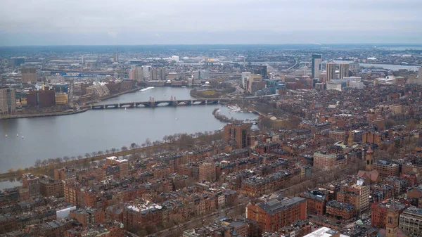 La vista aérea del río Charles sobre la ciudad de Boston - fotografía de viaje — Foto de Stock