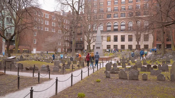 波士顿的粮仓掩埋地- -波士顿.美国- 2017年4月5日 — 图库照片