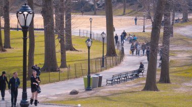 Rahatlamak için harika bir yer - Central Park New York - New York City, ABD - 2 Nisan 2017