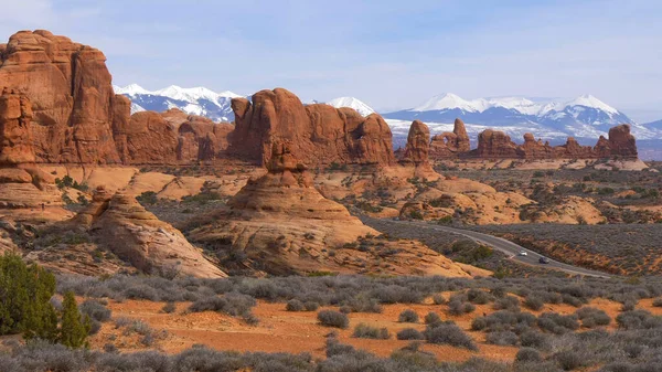 Increíble paisaje en el Parque Nacional Arches en Utah — Foto de Stock