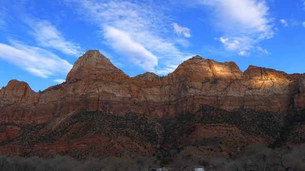 Beuatiful mountains at Zion National Park in Utah — Stock Photo, Image