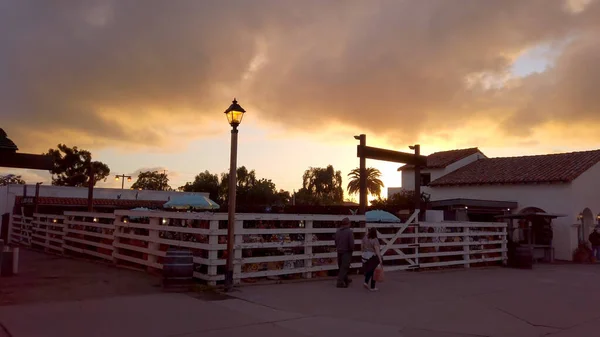 Old Town San Diego State Park ao pôr-do-sol - SAN DIEGO, EUA - 1 de abril de 2019 — Fotografia de Stock