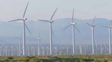 Palm Springs 'in yel değirmeni parkı - CALIFORNIA, ABD - 18 Mart 2019