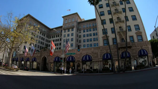 Beverly Wilshire hotelli Beverly Hillsissä - LOS ANGELES. Yhdysvallat - maaliskuu 18, 2019 — kuvapankkivalokuva