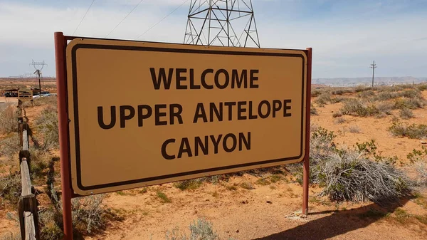 Willkommen im Upper Antelope Canyon in Arizona - ARIZONA, USA - 26. MÄRZ. 2019 — Stockfoto