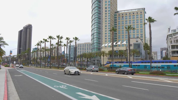 San Diego street view at Convention Center - CALIFORNIA, Estados Unidos - 18 DE MARZO DE 2019 — Foto de Stock