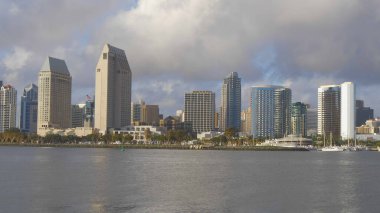 San Diego şehir merkezindeki büyük binalar - CALIFORNIA, ABD - 18 Mart 2019