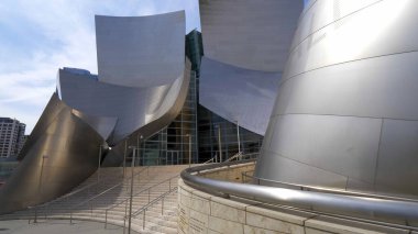 Los Angeles 'taki Disney Konser Salonunun Modern Mimarisi - CALIFORNIA, ABD - 18 Mart 2019