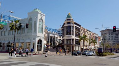 Beverly Hills 'teki Rodeo Drive' a gidiyoruz. LOS ANGELES, ABD - 1 Nisan 2019