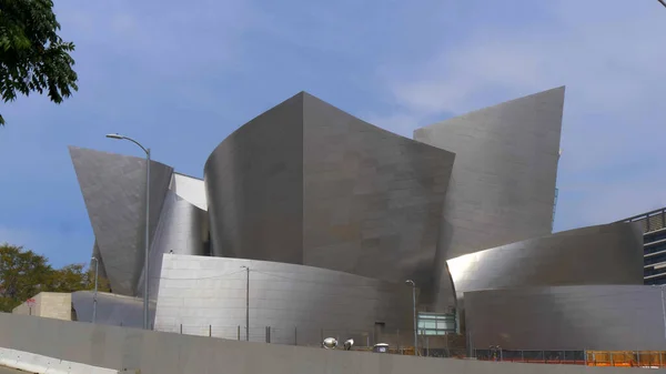 Walt Disney Concert Hall in Los Angeles - CALIFORNIA, Verenigde Staten - 18 maart 2019 — Stockfoto