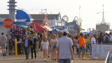 Los Angeles 'taki Santa Monica İskelesi - LOS ANGELES, ABD - 29 Mart 2019