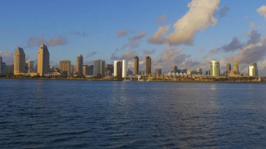 San Diego ufuk çizgisi gün batımında - CALIFORNIA, ABD - 18 Mart 2019