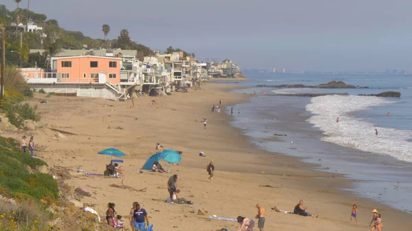 Zuma Beach in Malibu - MALIBU, USA - March 29, 2019 — Φωτογραφία Αρχείου