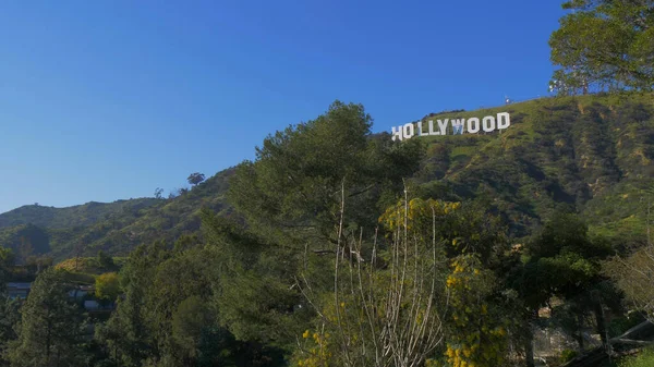 Hollywood felirat Hollywood dombjain - CALIFORNIA, USA - MÁRCIUS 18, 2019 — Stock Fotó