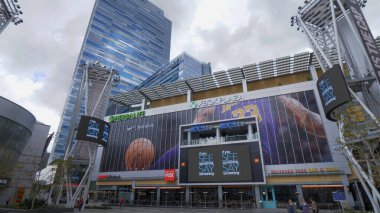 Los Angeles şehir merkezindeki Microsoft tiyatrosunda modern binalar - CALIFORNIA, ABD - 18 Mart 2019