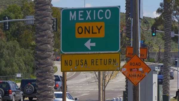 サンイシドロ・カリフォルニアのメキシコ国境-カリフォルニア州,アメリカ- 2019年3月18日 — ストック写真