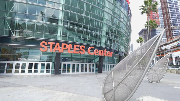 Staples Center Arena Los Angelesin keskustassa - CALIFORNIA, Yhdysvallat - maaliskuu 18, 2019 — kuvapankkivalokuva