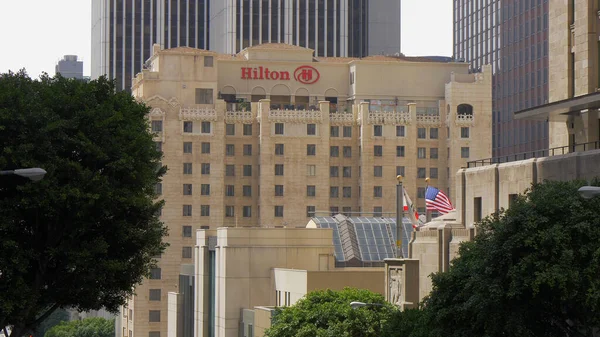 Hilton Hotel building in Downtown Los Angeles - CALIFORNIA, Estados Unidos - 18 DE MARZO DE 2019 —  Fotos de Stock