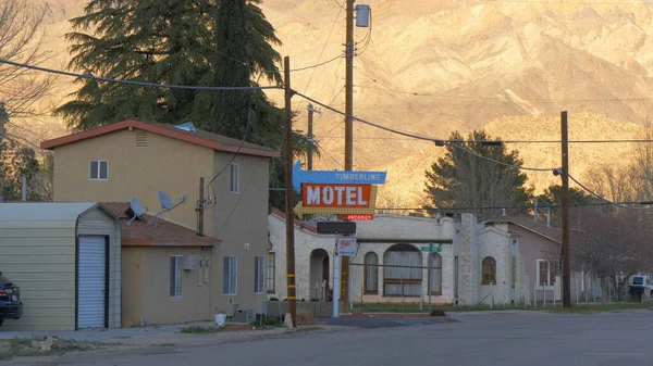 Timberline Motel im historischen Dorf Lone Pine - LONE PINE CA, USA - 29. MÄRZ 2019 — Stockfoto