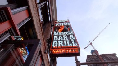 Nashville 'deki ünlü Broadway' in üzerinde yürümek - NASHVILLE, Birleşik Devletler - 16 Haziran 2019