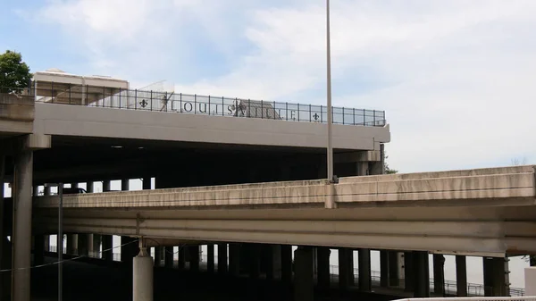 Híd hívja Louisville Kentuckyt - LOUISVILLE, EGYESÜLT ÁLLAMOK - 2019. június 14. — Stock Fotó