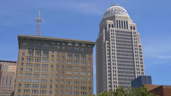 Mercer Tower in Louisville - LOUISVILLE, Vereinigte Staaten - 14. Juni 2019 — Stockfoto