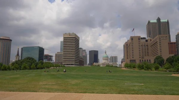 Luther Ely Smith Park in St. Louis - St. LOUIS, Verenigde Staten - 19 juni 2019 — Stockfoto