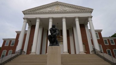 Louisville Üniversitesi 'ndeki Düşünen Heykel - LOUISVILLE, Birleşik Devletler - 14 Haziran 2019