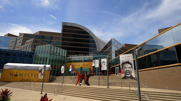 El Kentucky Center for the performing Arts en Louisville - LOUISVILLE, ESTADOS UNIDOS - 14 DE JUNIO DE 2019 — Foto de Stock