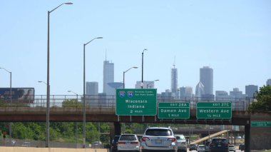Chicago 'ya gidiyorum, ufuk çizgisi üzerinde Chicago manzarası var. Birleşik Devletler - 11 Haziran 2019