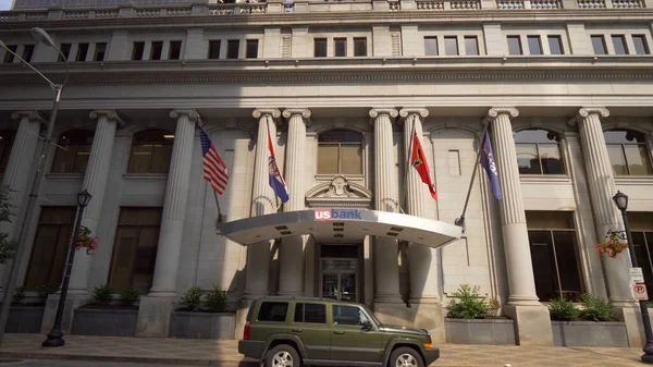 US Bank in St. Louis - ST. LOUIS, UNITED STATES - JUNE 19, 2019 — 스톡 사진