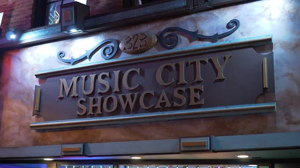 Music City Showcase at Nashville Broadway - NASHVILLE, UNITED STATES - JUNE 17, 2019 — Stock Photo, Image
