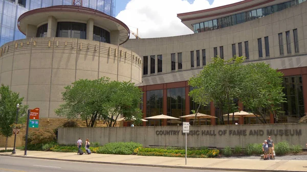 Country Music Hall of Fame und Museum in Nashville - NASHVILLE, Vereinigte Staaten - 17. Juni 2019 — Stockfoto