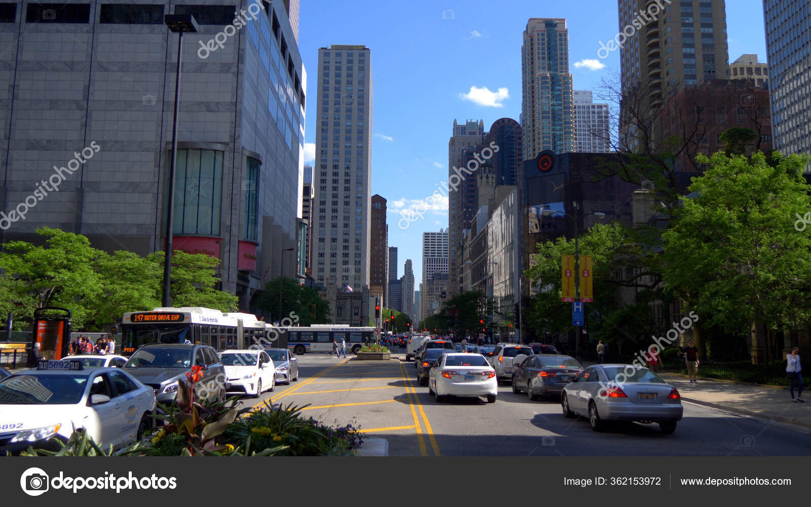 Michigan Avenue Chicago Stock Photo - Download Image Now - Chicago
