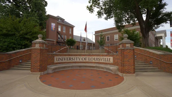 Louisville Üniversitesi - LOUISVILLE, Birleşik Devletler - 14 Haziran 2019 — Stok fotoğraf