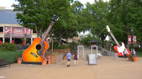 Grand Ole Opry Nashvillessä - NASHVILLE, YHDISTYNYT STATES - kesäkuu 17, 2019 — kuvapankkivalokuva