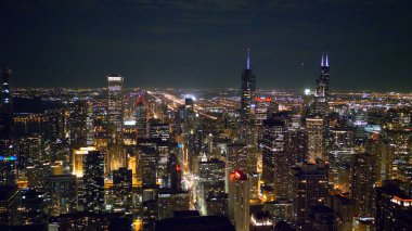 Chicago 'nun gece gökdelenleri, Chicago hava manzarası. Birleşik Devletler - 11 Haziran 2019