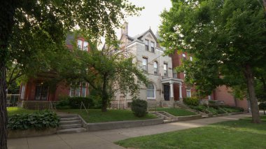 Louisville 'deki eski güzel malikaneler - LOUISVILLE, Birleşik Devletler - 14 HAZİRAN 2019