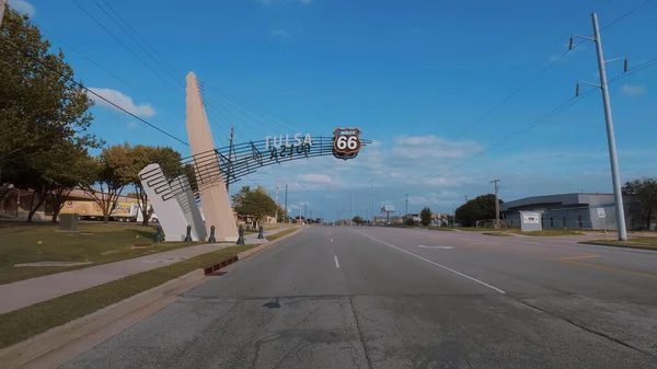 Route historique 66 vue sur la rue à Tulsa Oklahoma — Photo