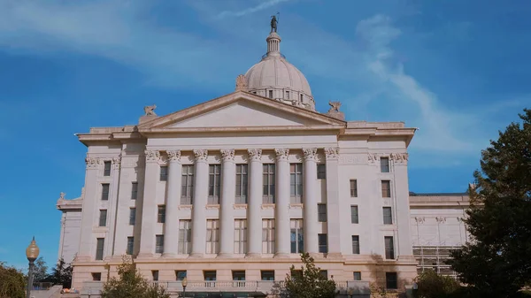 The State Capitol of Oklahoma in Oklahoma City — Stock Photo, Image