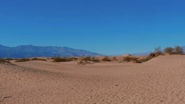 デスバレー国立公園の砂丘-非常に平らな砂丘 — ストック写真