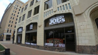 Oklahoma Joes BBBQ restoranı ve Tulsa 'daki pub - TULSA-OKLAHOMA, 21 Ekim 2017