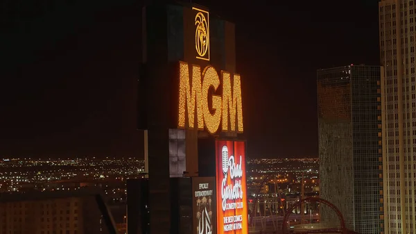 MGM Hotel Las Vegas om natten - LAS VEGAS-NEVADA, OCTOBER 11, 2017 – stockfoto