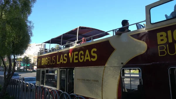 Ônibus turístico em Las Vegas - Big Bus city tour - LAS VEGAS-NEVADA, OUTUBRO 11, 2017 — Fotografia de Stock